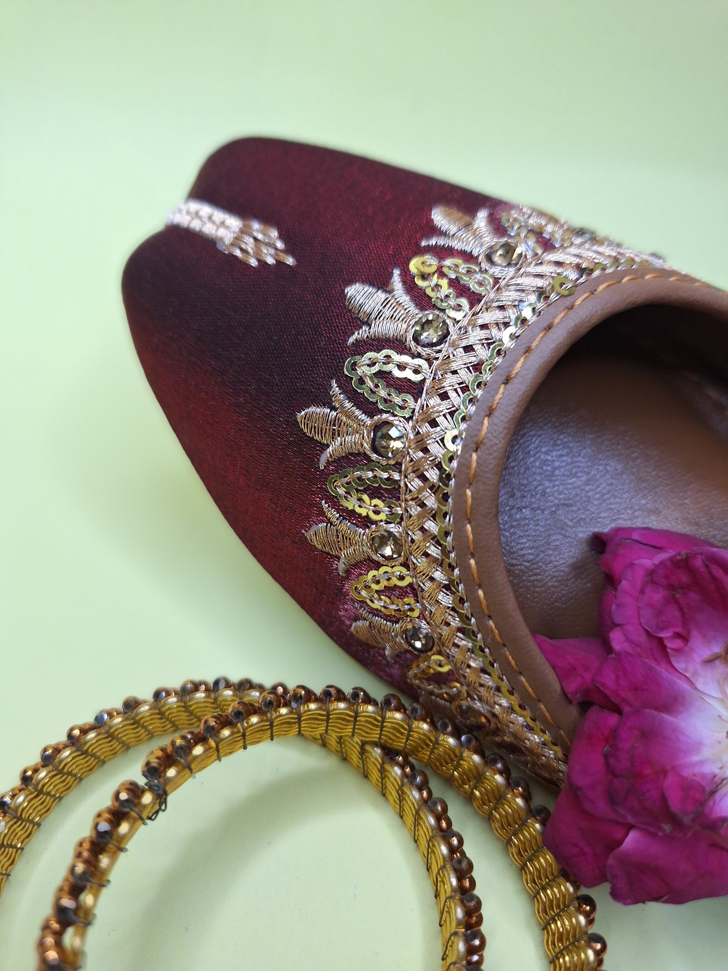 Shahi Maroon Zari-Hand Khussa