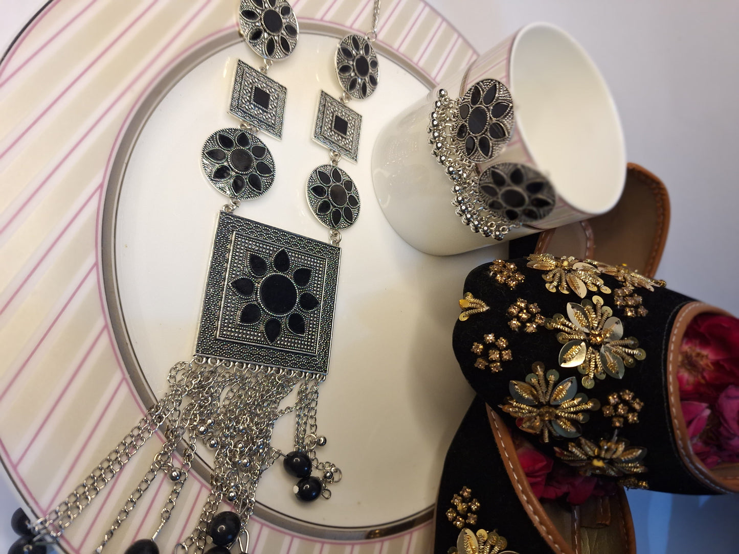 Noor-e-Zevar Black Heritage Combo