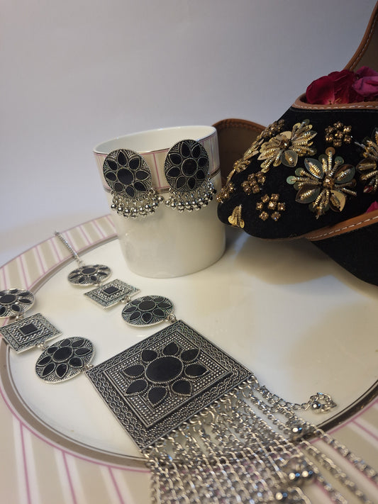 Noor-e-Zevar Black Heritage Combo