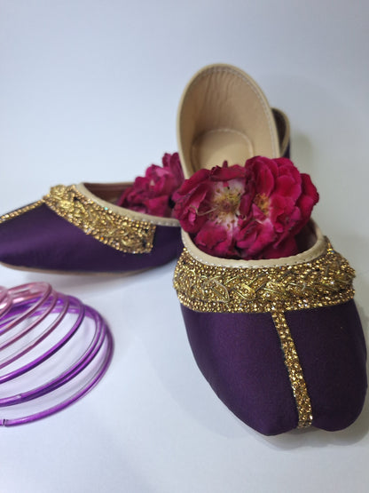 Rang-e-Zevar Khussa Collection