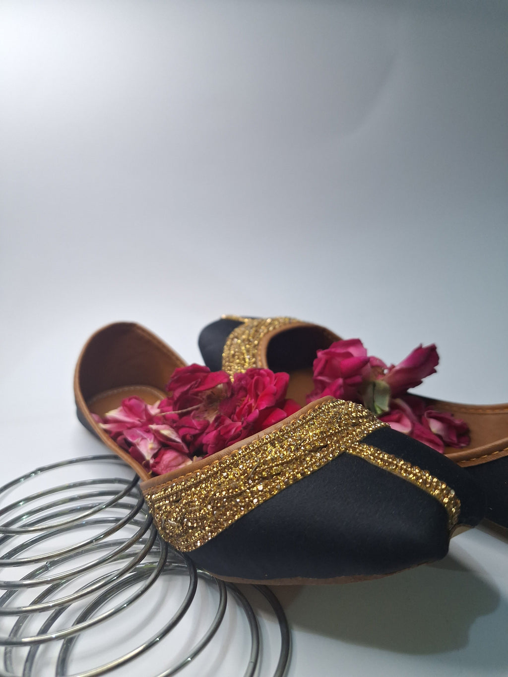 Rang-e-Zevar Khussa Collection