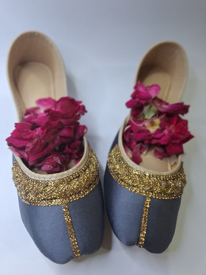 Rang-e-Zevar Khussa Collection