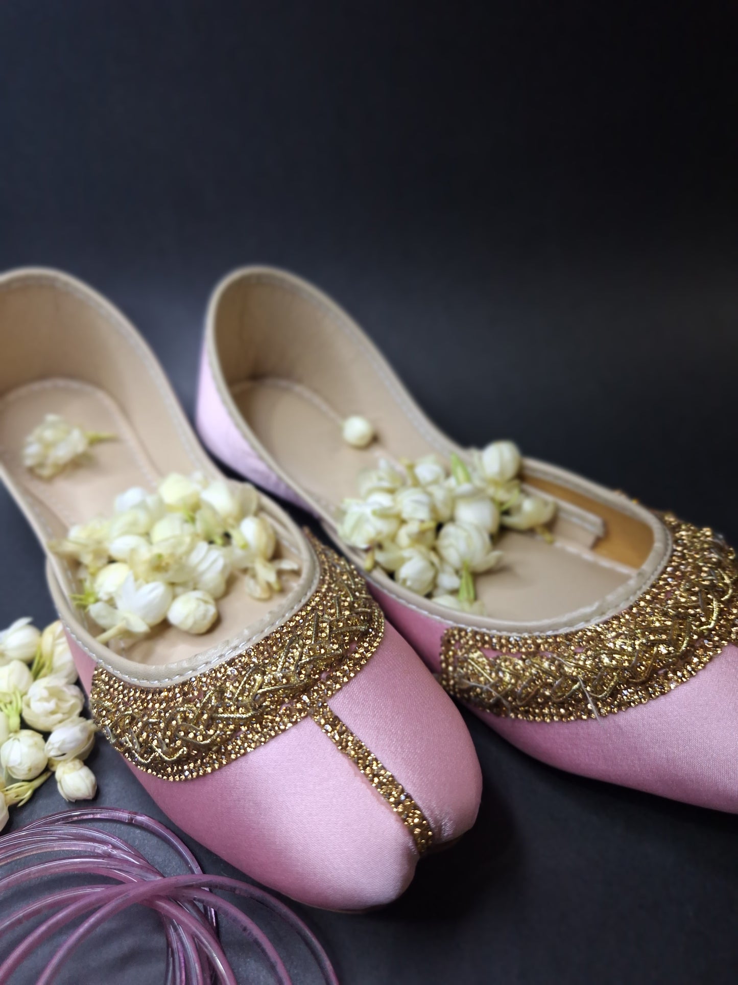 Rang-e-Zevar Khussa Collection