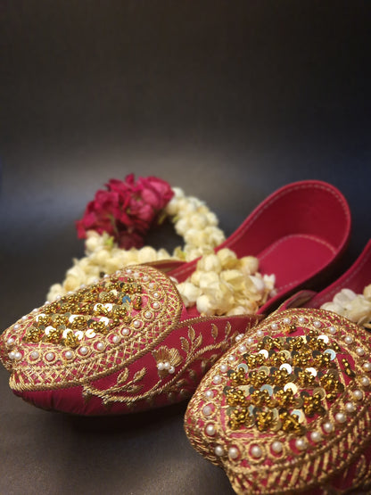 Shahi Zardosi Khussa