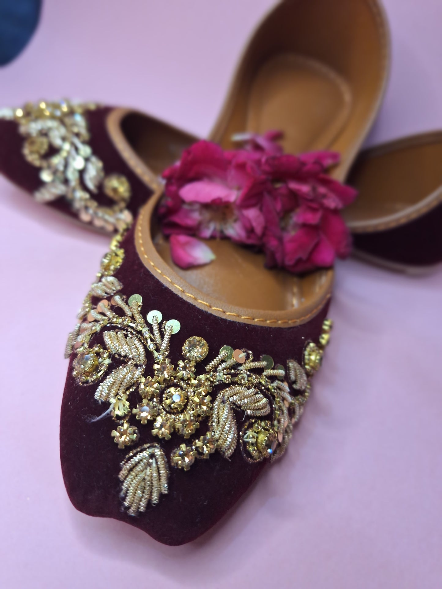 Gul-e-Rang Embroidered Heritage Khussa