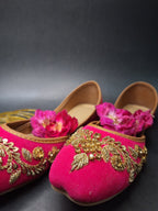 Gul-e-Rang Embroidered Heritage Khussa