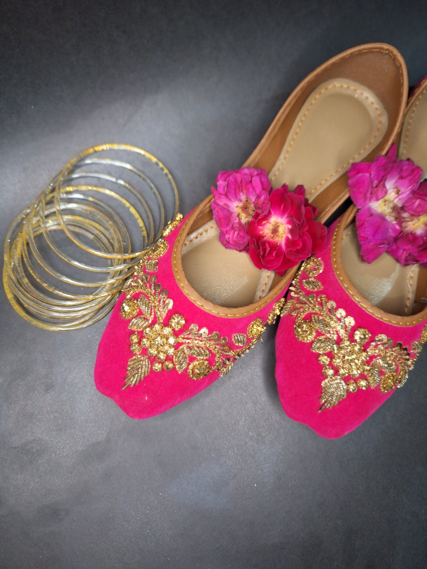 Gul-e-Rang Embroidered Heritage Khussa