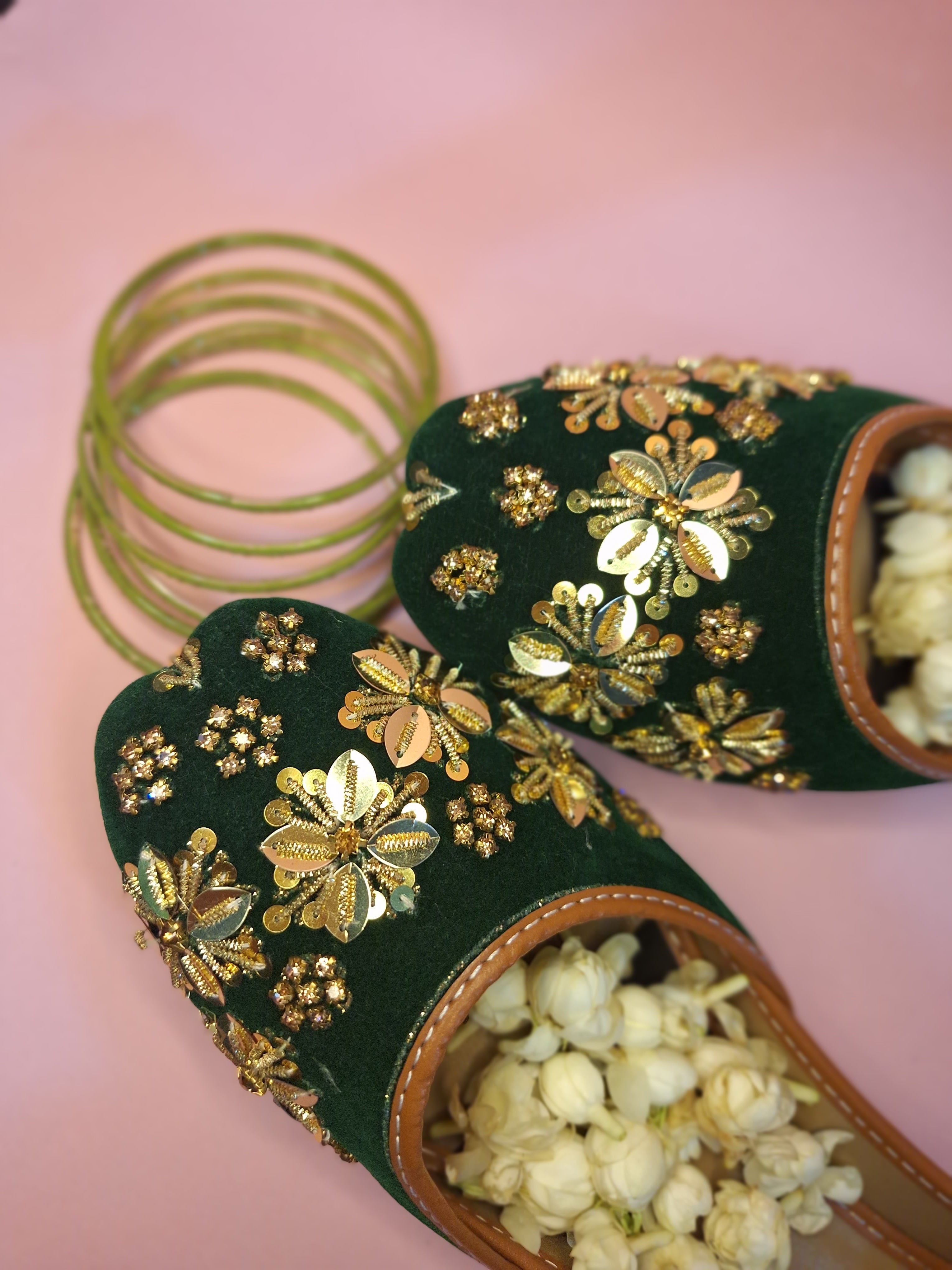 Zari-e-Noor Golden Embroidered Khussa Collection