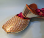 Zar-e-Falak Khussa