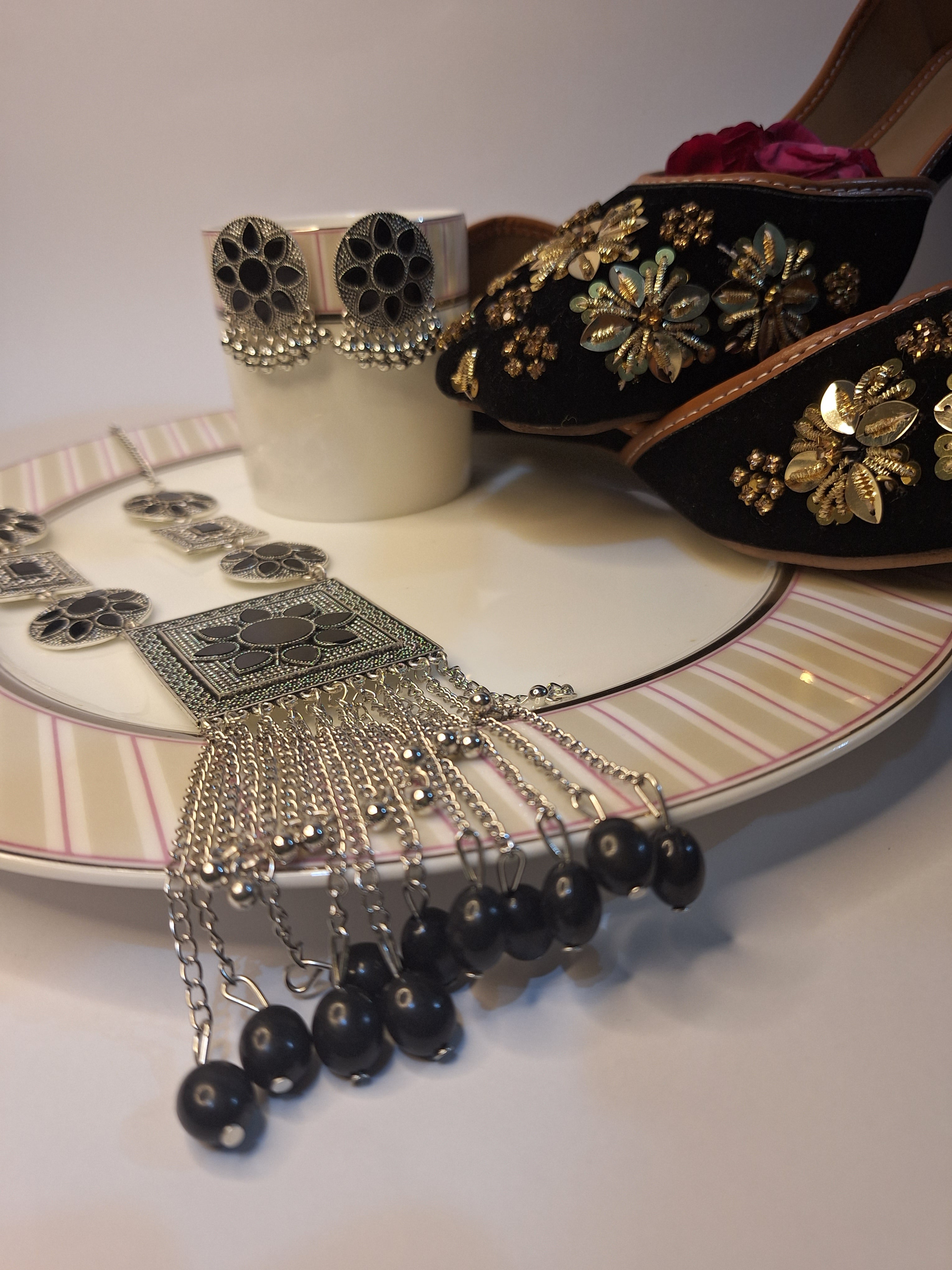 Noor-e-Zevar Black Heritage Combo