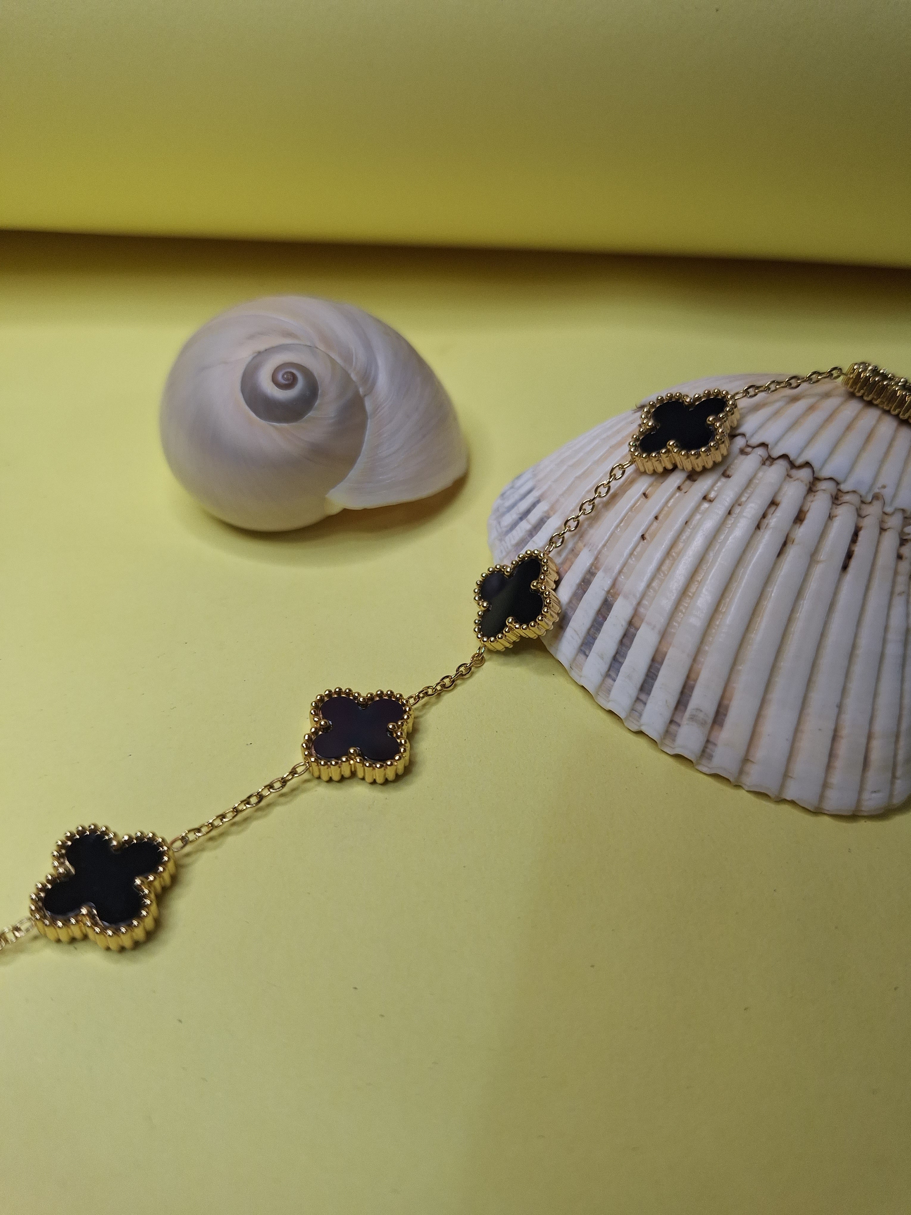 DarkPetal Cuff