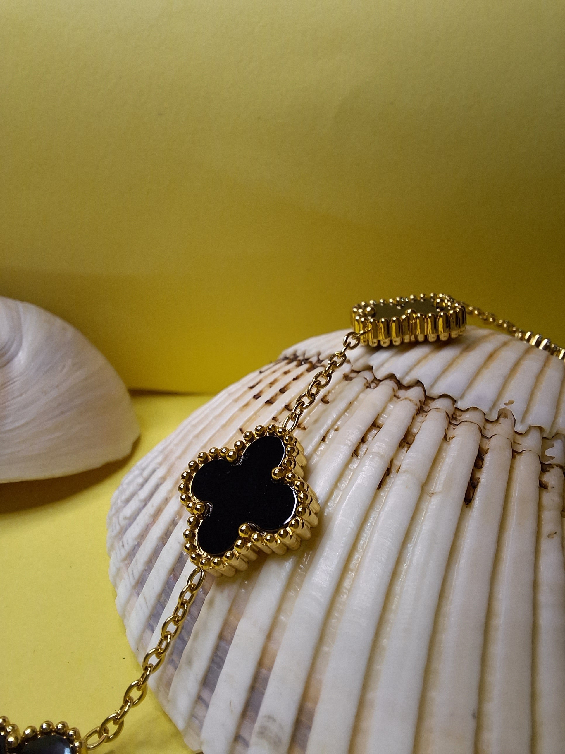 DarkPetal Cuff