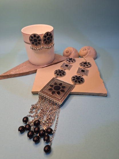 Noor-e-Siyah Black Necklace Set